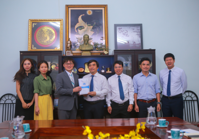 Nha Trang University welcomed Prof.Dr. Lin Wei-Chih, the newly representative of the Ministry of Education, Republic of  China (Taiwan)