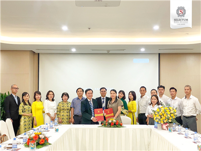 Nha Trang University signed a cooperation agreement with Nam Hung Beach Tourism Investment Joint Stock Company