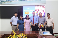 Nha Trang University worked with a representative of the Scottish Qualifications Authority.